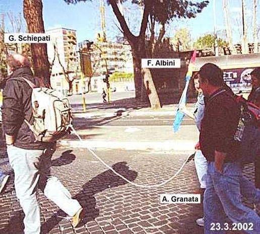 Stiamo vicini vicini