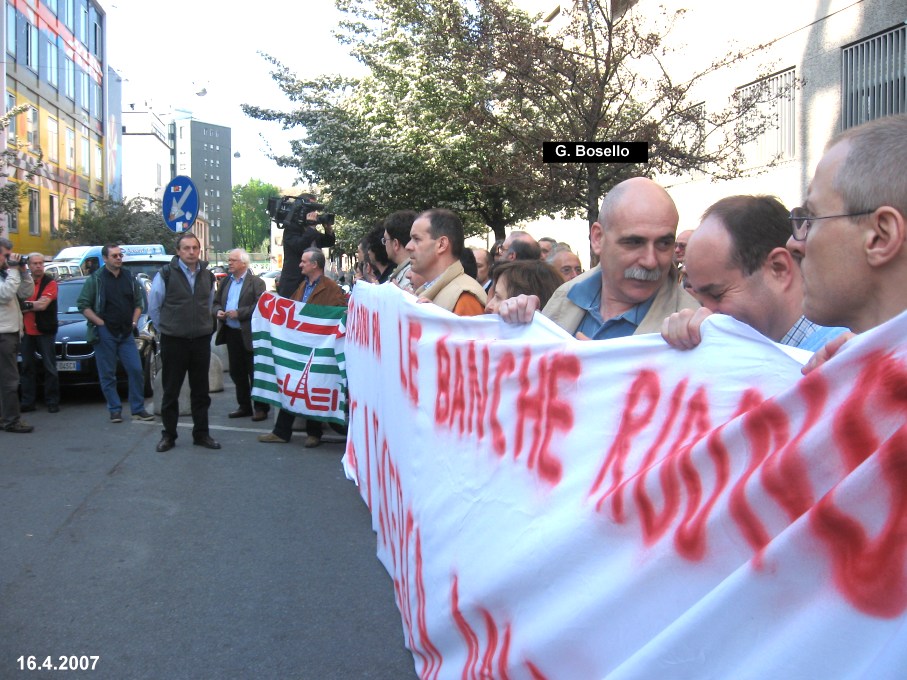Manifestazione davanti alla  RAI