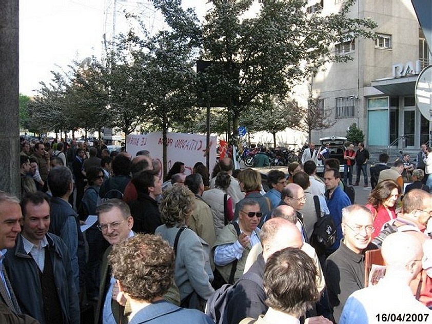 Manifestazione davanti alla RAI